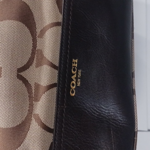 Coach Dark Brown/Beige Signature Canvas and Leather Legacy Hobo - Picture 4 of 16